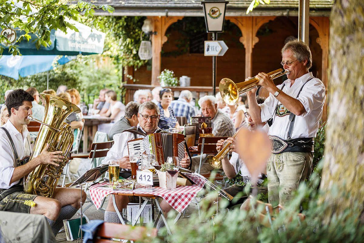 Wolfgang Kupferschmied mit Schrammeltrio