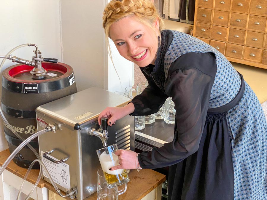 gaeste_goldstueck_dirndl_zehn_jahre_26