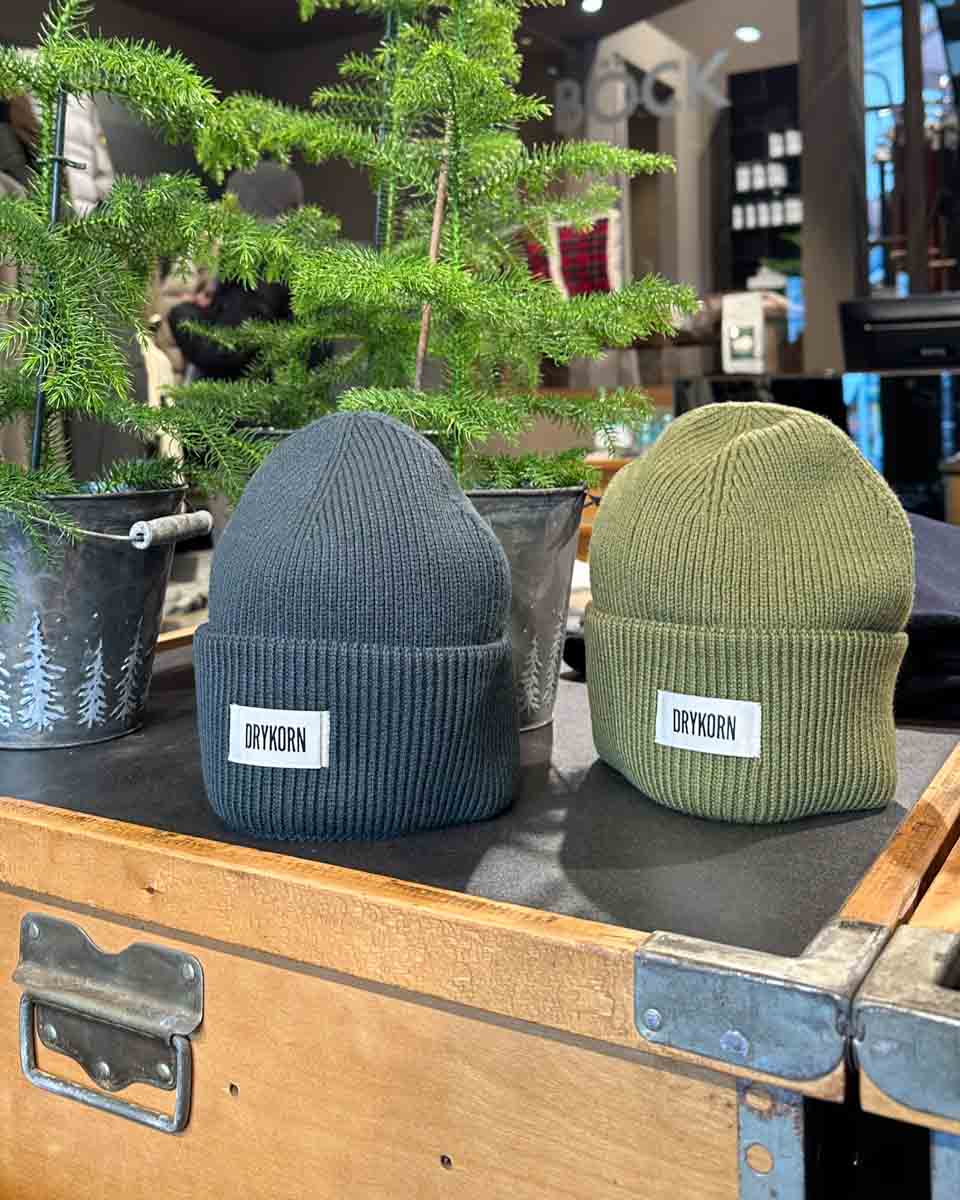 Cool & warm: Woll-Beanies von Drykorn. Erhältlich bei Böck in Rosenheim.