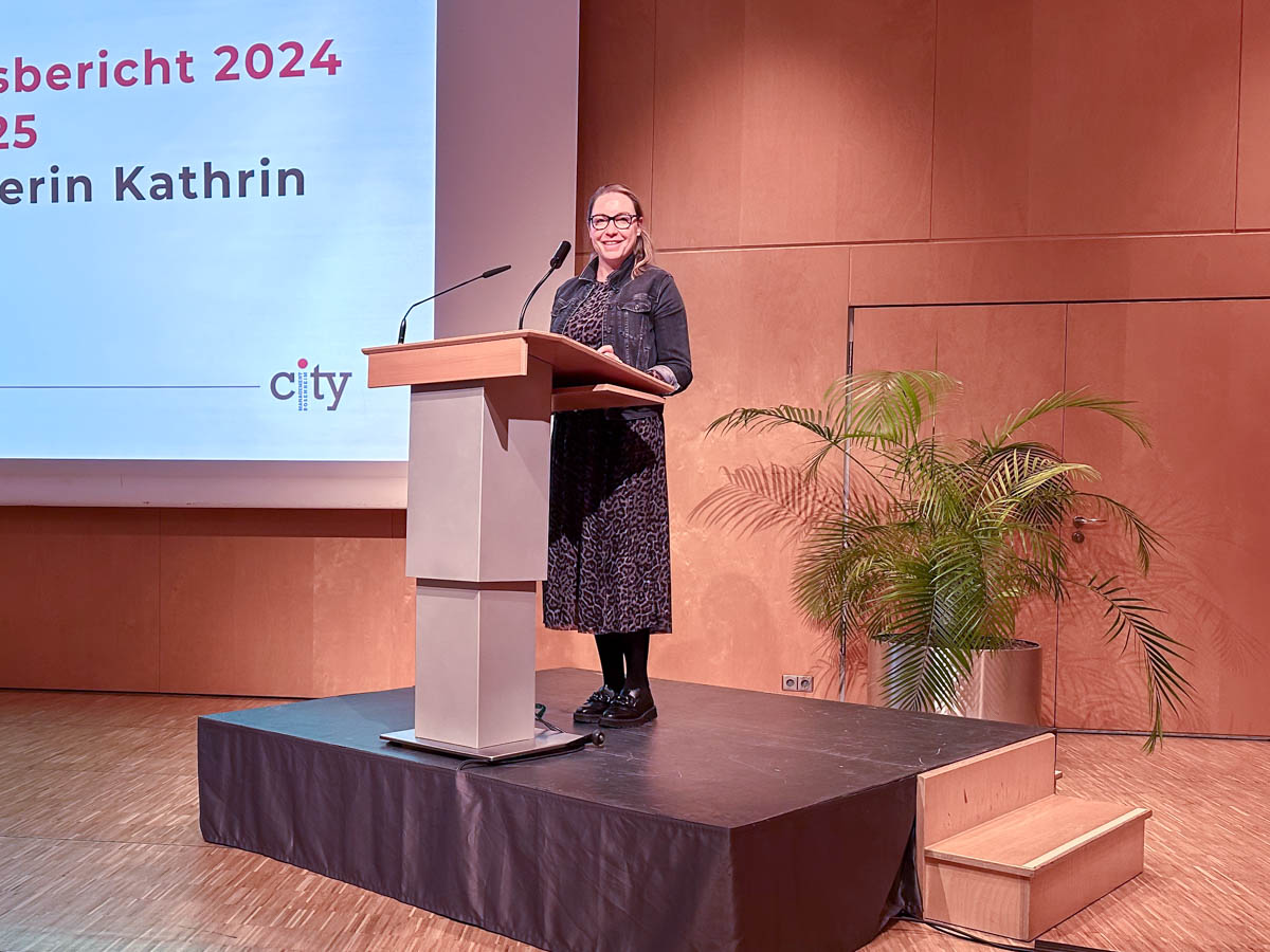 Kathrin Schrubar auf der Jahreshauptversammlung des City-Management Rosenheim