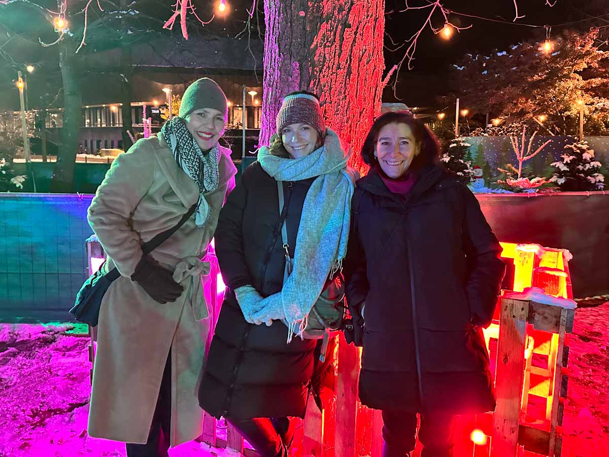 City-Management Geschäftsführerin Kathrin Schrubar mit ihrem Winterzauber Team Beatrix Grösgen (links) und Michaela Frey