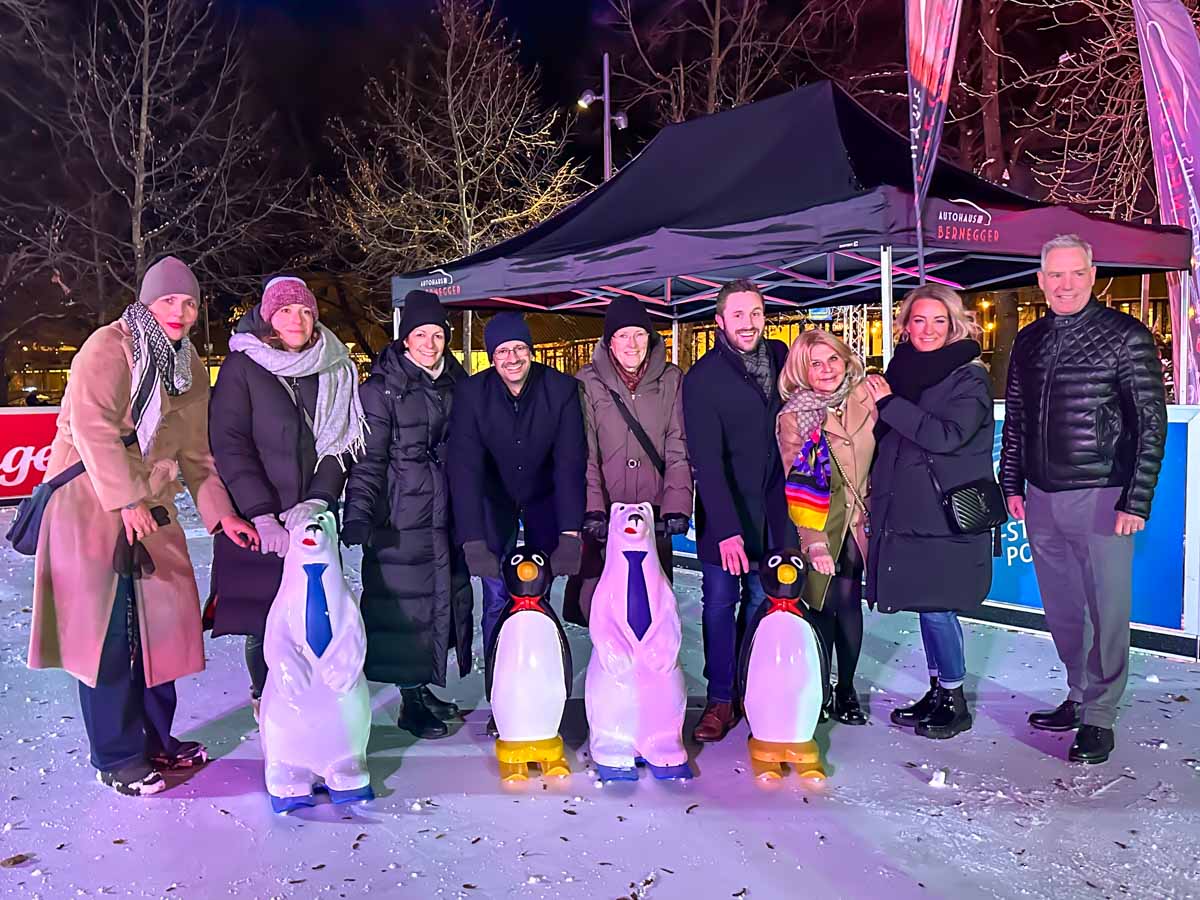 City-Management Geschäftsführerin Kathrin Schrubar mit ihrem Winterzauber Team Beatrix Grösgen (links) und Michaela Frey