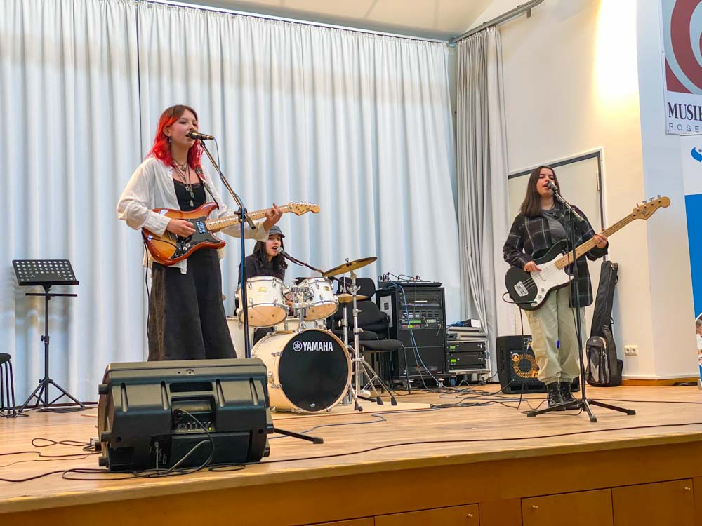  Girls-Band »Nyctophilia« gewinnt Platz 3 beim Jugend-Musikpreis Rosenheim