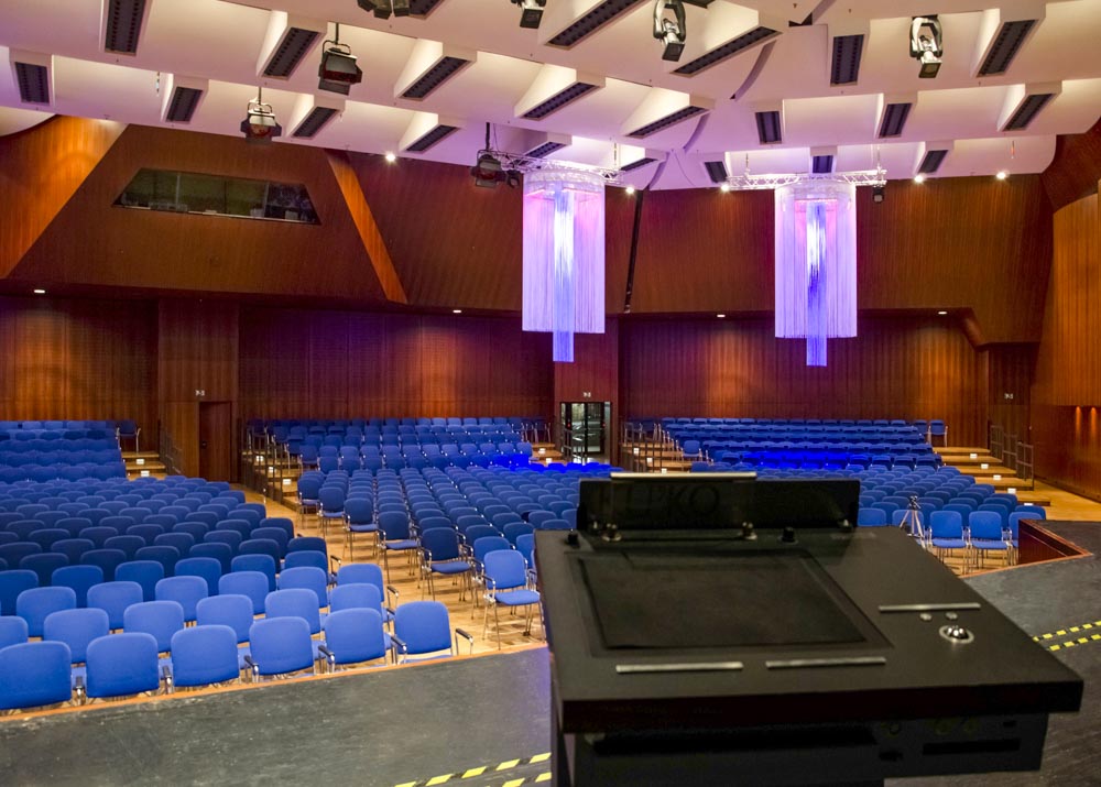 Reihenbestuhlung im Saal Bayern 