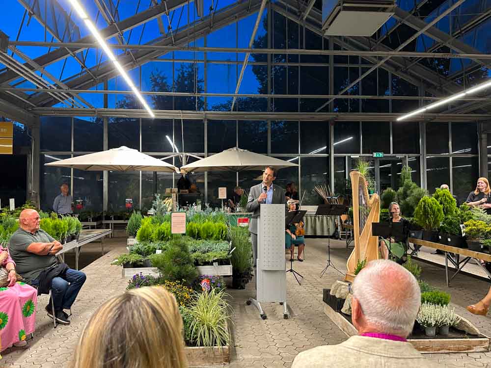 Oberbürgermeister Andres März Ausstellungseröffnung verzweigt Städtische Galerie