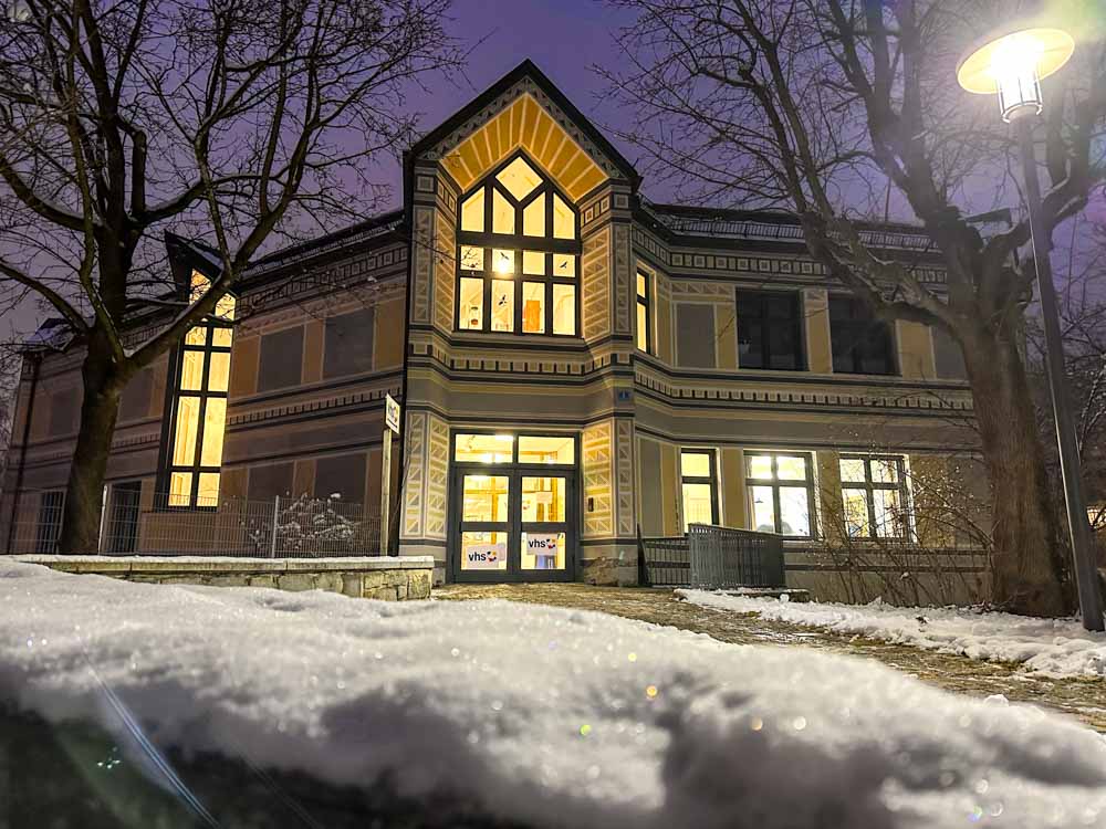 Hans Schuster Haus am Abend ©stadttipps rosenheim