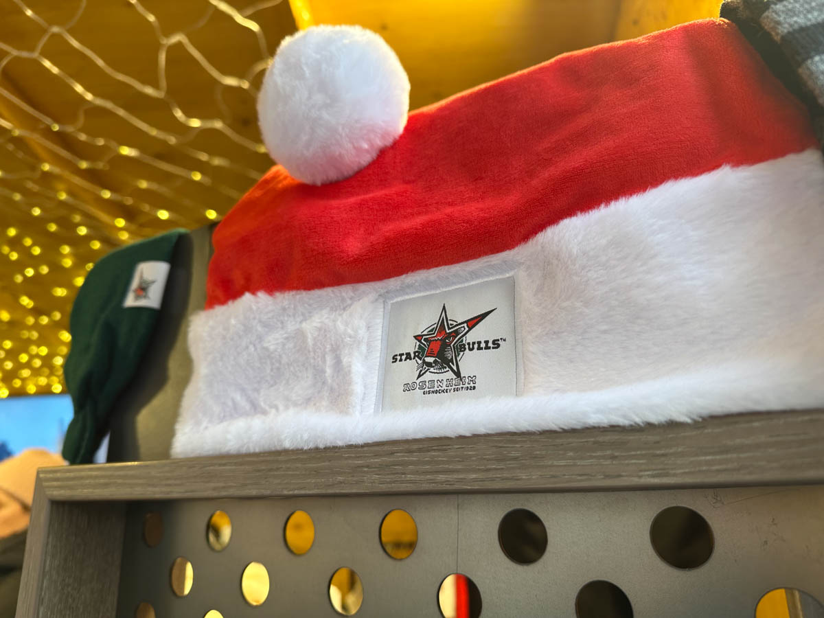 Starbulls Weihnachtsmütze Merch Christkindlmarkt