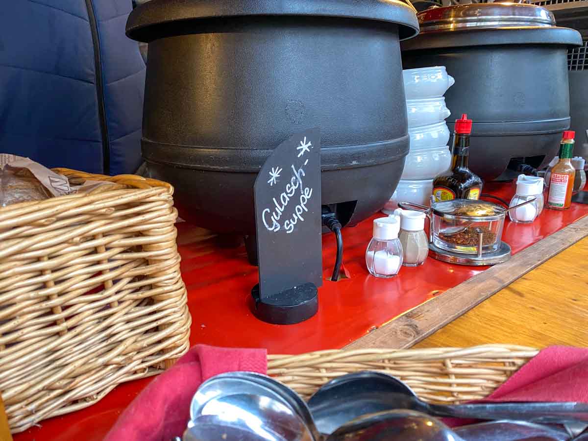 suppenalm-christkindlmarkt-credit-stadttipps-rosenheim-02