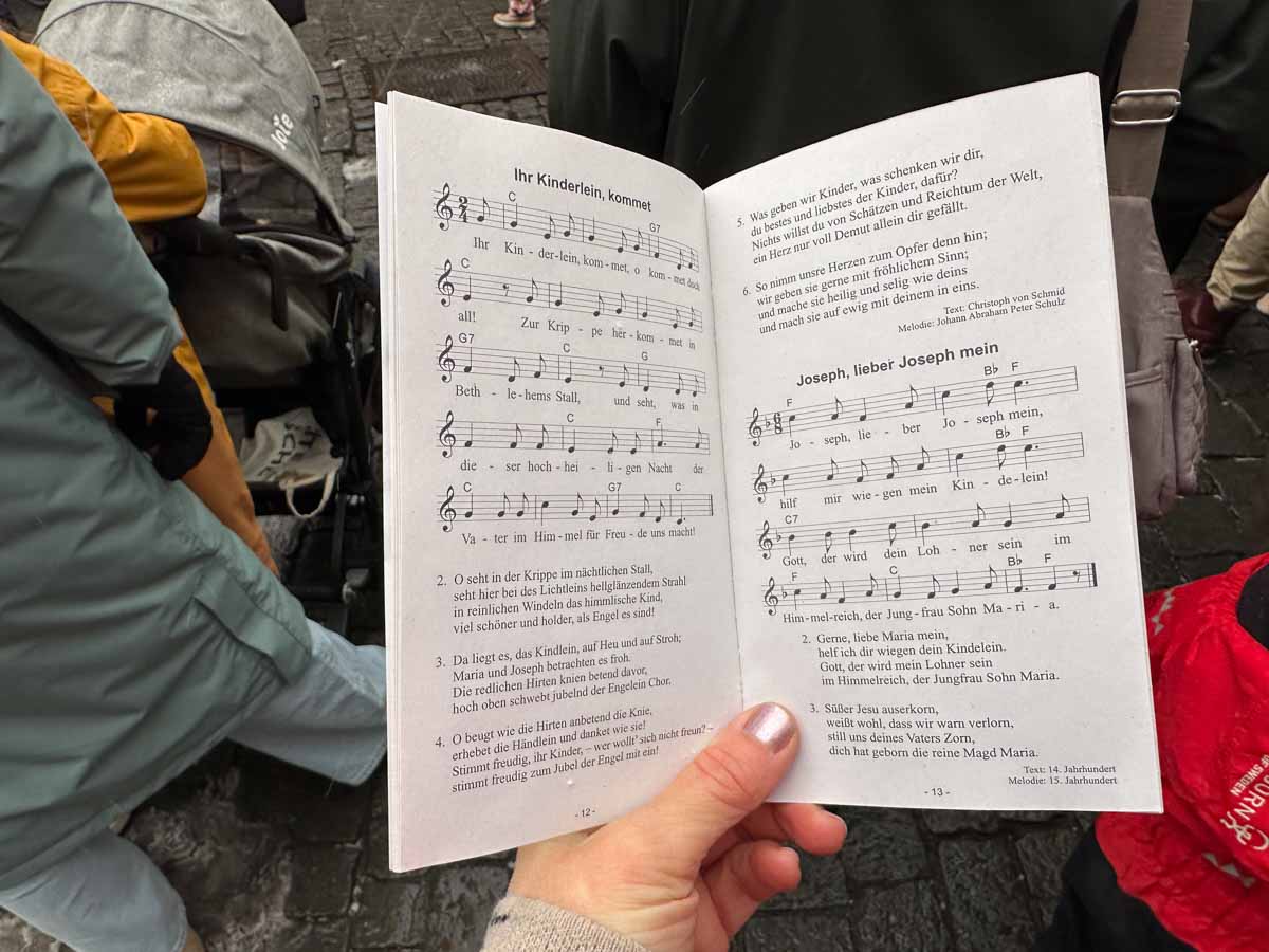 weihnachtssingen christkindlmarkt credit stadttipps rosenheim 03