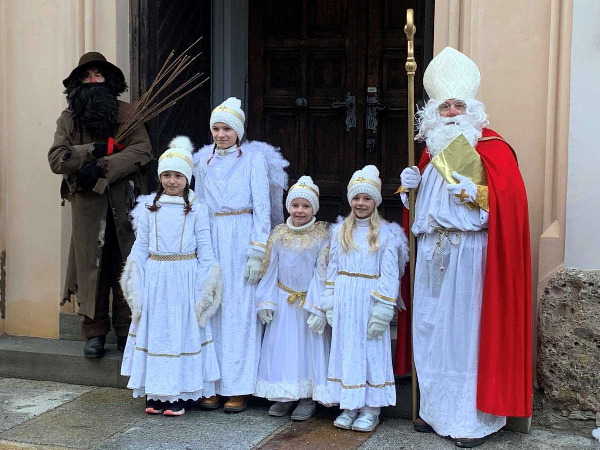 nikolaus krampus engel foto wv