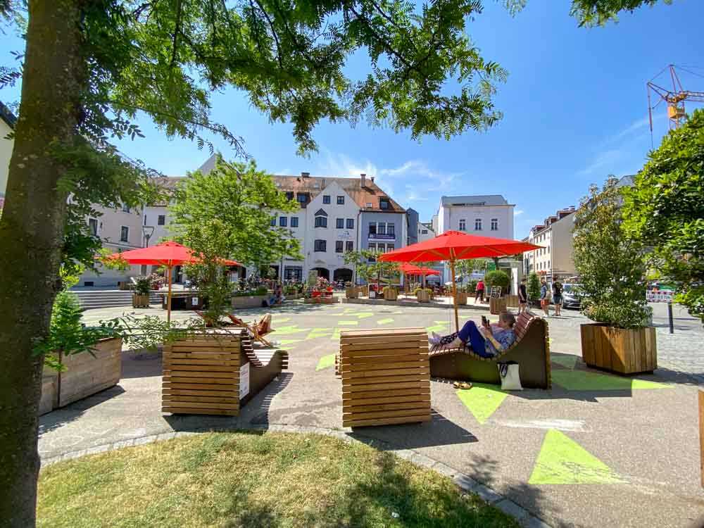 gruene_oase_salzstadel_vor der_stadtbibliothek©stadttipps_rosenheim