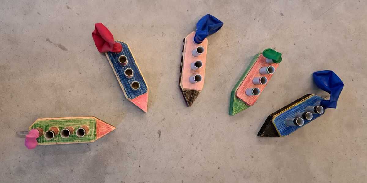 Eigenes Holz Schiff bauen auf Seetauglichkeit prüfen im Titanic Workshop