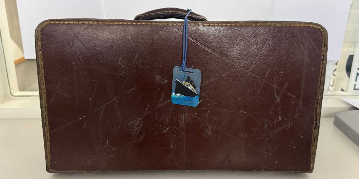 Eigenen Titanic-Kofferanhänger entwerfen im Titanic Workshop